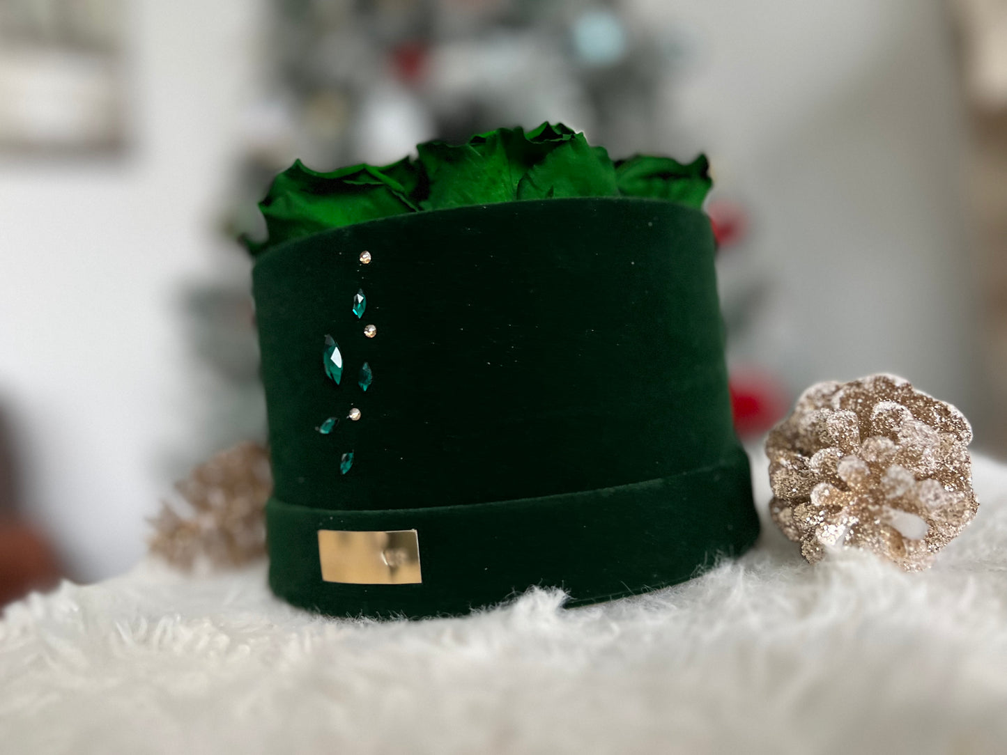 Holiday Swarovski Crystals Green 7ct Preserved Roses Midi 7" Emerald Round Velvet Box
